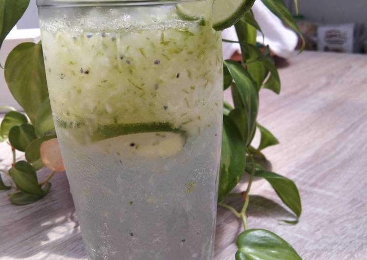 Cucumber lychee mojito