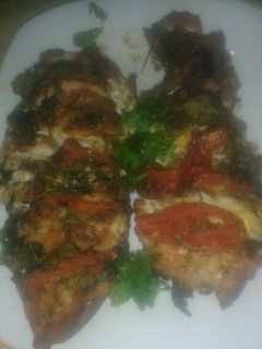 صورة لوصفة صدر دجاج محشي بالطماطم والجبن 😍😍😍😋😋