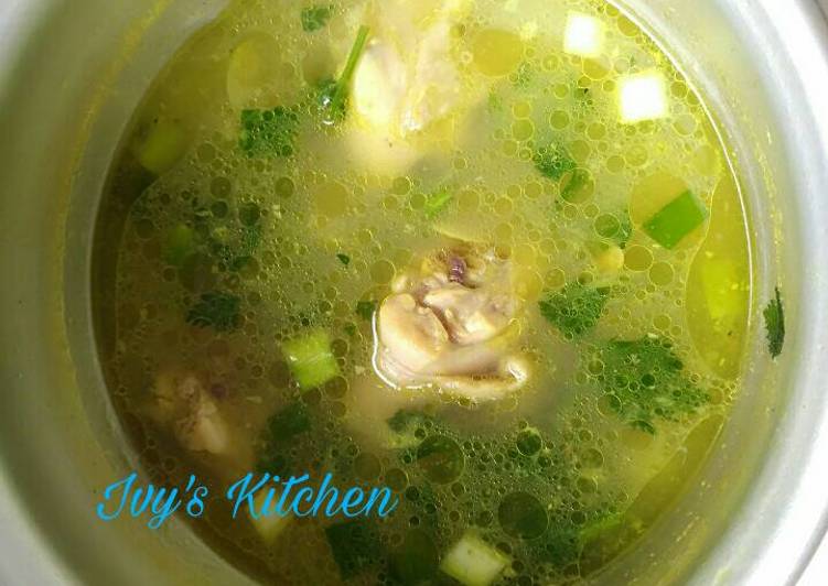 Resep: Untuk Mencoba Di RumahSoto Ayam Simple ala Ivy's Kitchen