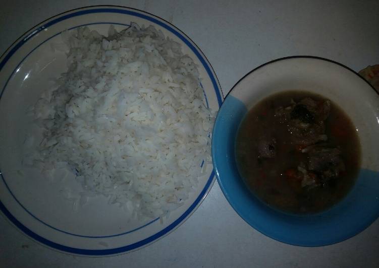 White rice with onion pepper soup