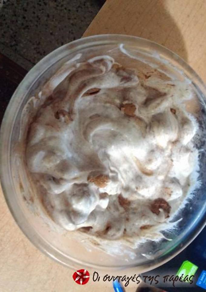 Φωτογραφία της συνταγής Γιαούρτι με κακάο, all bran και αποξηραμένα φρούτα