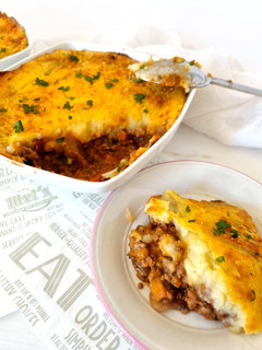 Una foto de "Cottage Pie", pastel de carne y patatas {receta inglesa}