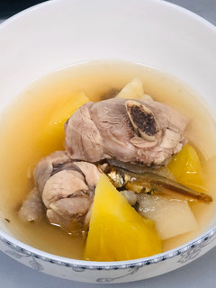 夏日湯品鳳梨苦瓜雞湯 的食譜成品照片