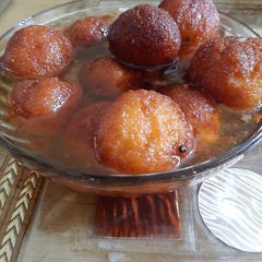 A picture of Gulaab jamun.