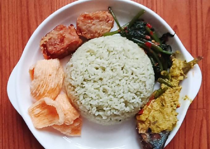 Nasi Gurih Daun Jeruk