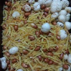 A picture of Aloo lachha namkeen.