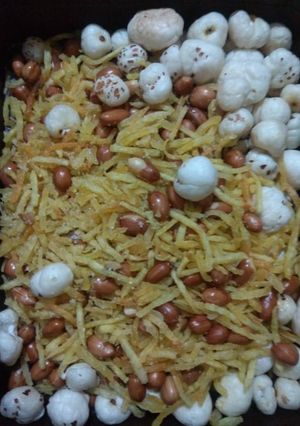 A picture of Aloo lachha namkeen.