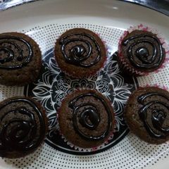 A picture of 1 egg chocolate cup cake.