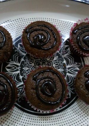 A picture of 1 egg chocolate cup cake.