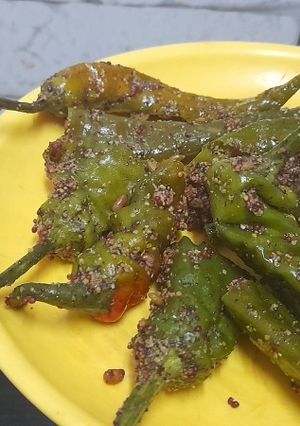 राजस्थान की मशहूर अथाना मिर्ची(rajasthan ki mashhur athana mirchi recipe in hindi) रेसिपी मुख्य फोटो