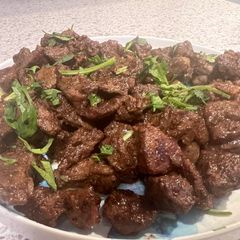 A picture of Garlic butter steak bites.