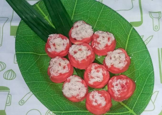Resep Putu Ayu Merah Putih Resep Putu Ayu Merah Putih