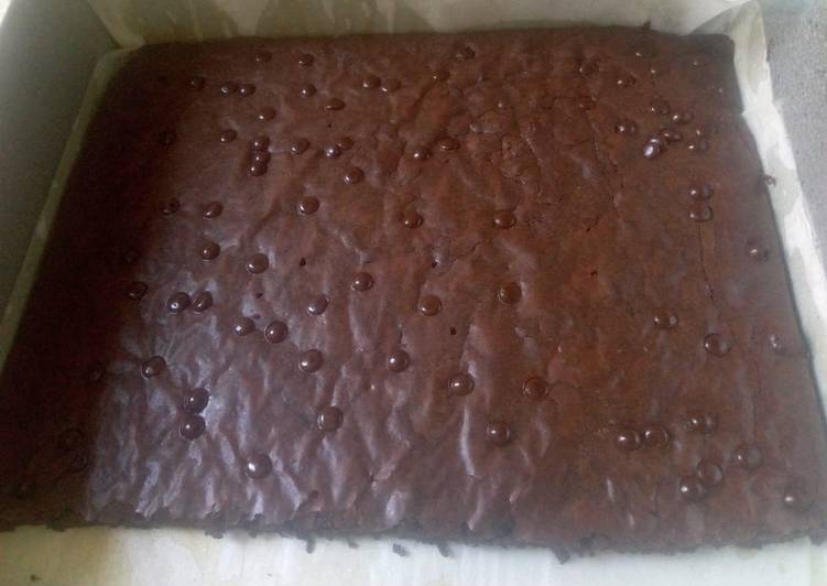 Chewy Brownies Putih Telur