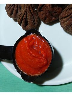 மோமோஸ் சட்னி (Momos chutney recipe in tamil) செய்முறை முக்கிய புகைப்படம்