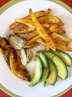 Una foto de Verduras asadas - almuerzo vegano