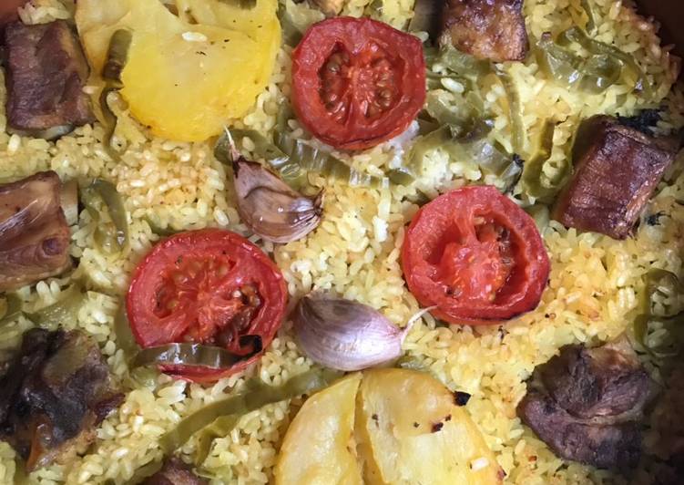 Arrós al forn 🥘 con pimientos verdes y costillas