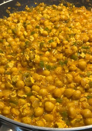 Una foto de Garbanzos al curry🥘