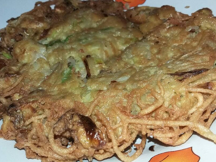 Bagaimana Menyiapkan Omlet Bihun simpel Anti Gagal