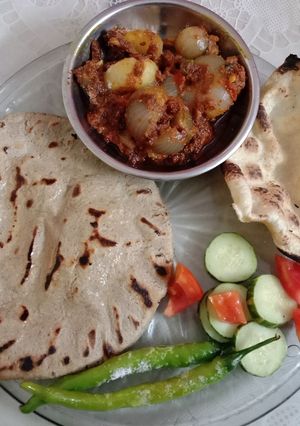 ભરેલી ડુંગળી નું શાક (Stuffed Onion Shak Recipe In Gujarati) રેસીપી મુખ્ય ફોટો
