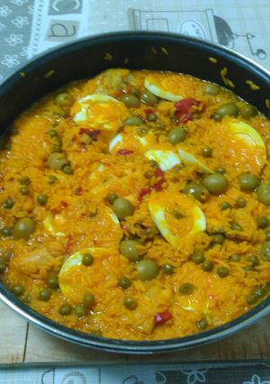 Una foto de Paella de Pollo