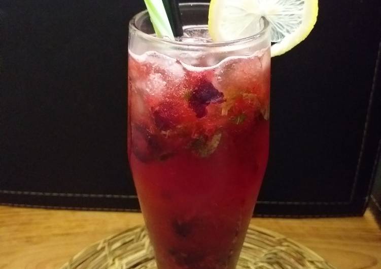 como hacer mojito de frutos rojos