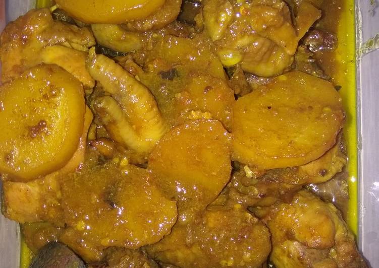 Resep Semur ayam pedas yang Lezat