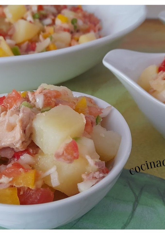 Una foto de Pipirrana con patatas