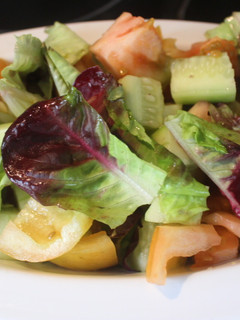 Una foto de Ensalada con lechuga roja
