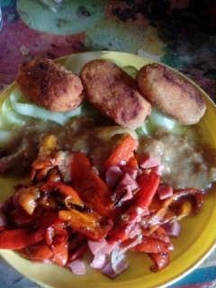 Una foto de Croquetas de atún😋😋