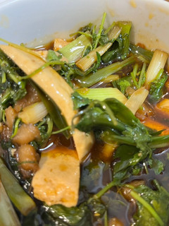 很下飯的香菜辣炒豆乾 的食譜成品照片