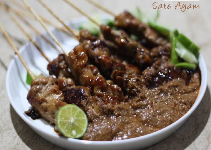 Sate ayam Happy Call saus kacang