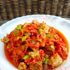 A picture of Sambal goreng daging.