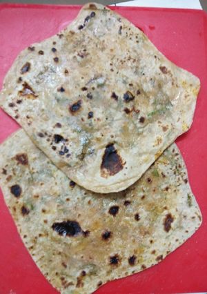 A picture of Coriander paratha.