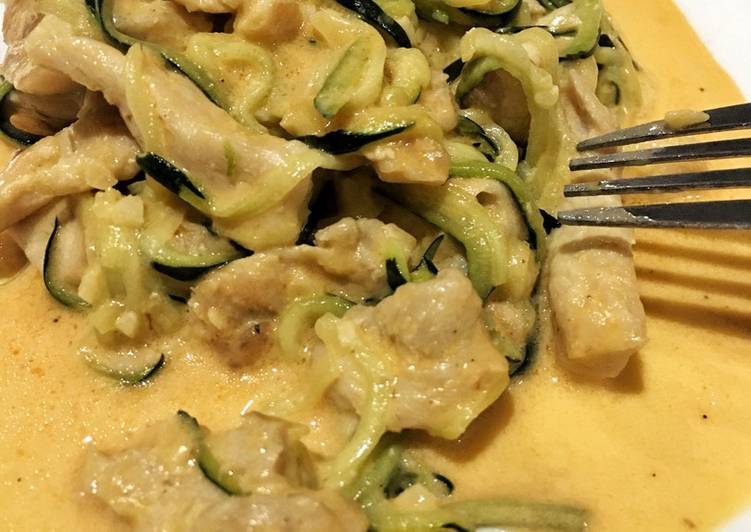 Creamy zoodles with grilled chicken