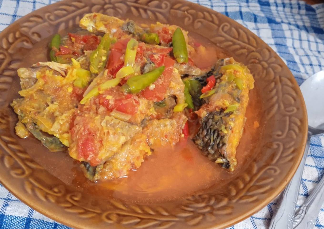 Pesmol Ikan Nila