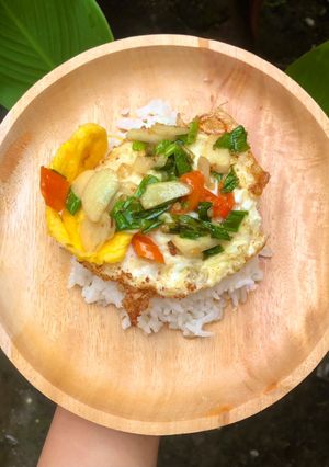 Foto resep Nasi Telur Ceplok Daun Bawang