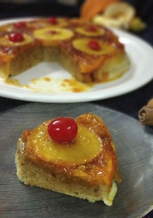 A picture of Brazilian caramelized apple Cinnamon cake.