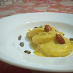 A picture of Rabri pav.