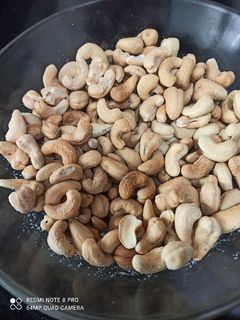 ફ્રાય કાજુ(Fry kaju recipe in Gujarati) રેસીપી મુખ્ય ફોટો
