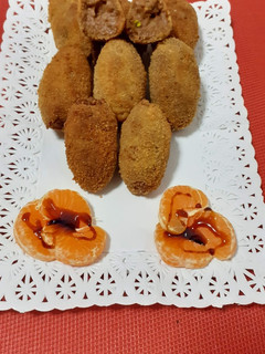 Una foto de Croquetas de chocolate y pistachos