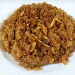 A picture of Sooji ka halwa.