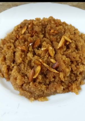 A picture of Sooji ka halwa.
