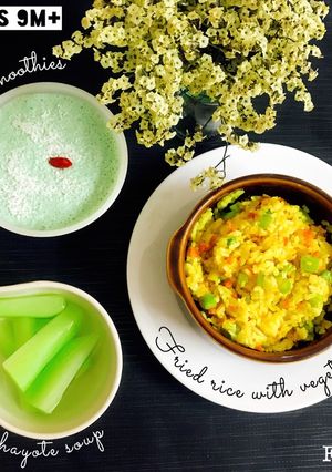 Hình của món Cơm nát rang mix rau củ.