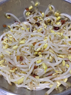 涼拌豆芽菜 的食譜成品照片