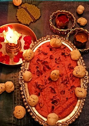 A picture of Makhana Rose Halwa.