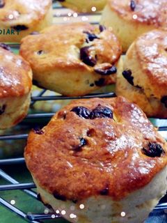 紅莓 提子 scones (英式鬆餅) 的食譜成品照片
