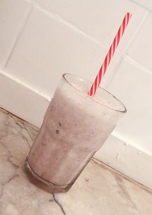Una foto de Licuado de uva, manzana y kiwi