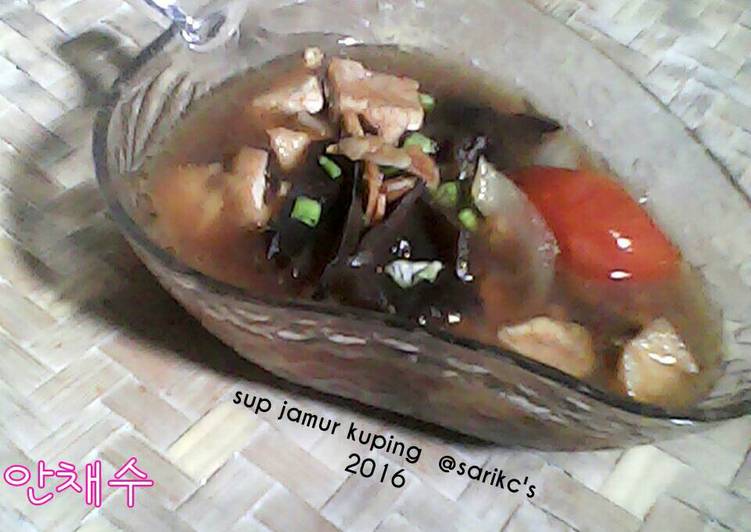 Sup jamur kuping (bisa untuk diet)