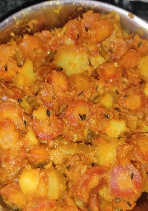 आलू गाजर(aloo gajar recipe in hindi) रेसिपी मुख्य फोटो