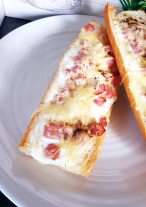 Une photo de Bruschettas dés de jambon 😋